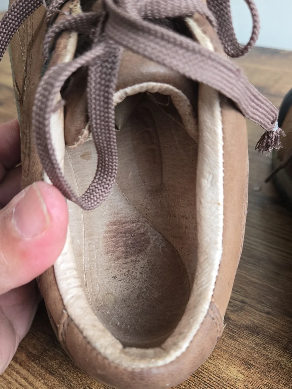 Keen Womens Tan Brown Leather Hiking Sneaker Shoes Sz US 6.5 / EU 37 Adventure